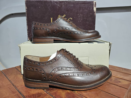 Leather shoes